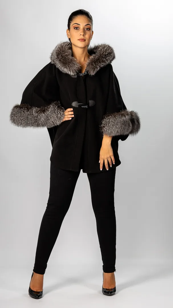 black cape wit grey fur